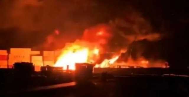 انفجارات متجددة في ميناء بندر عباس جنوبي إيران
