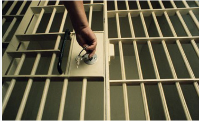 الإفراج عن إسرائيلي–روسي احتجز في ليبيا لمحاولته الصلاة دون إذن