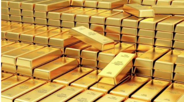 الذهب يتراجع ولكنه يتجه لتحقيق مكاسب أسبوعية