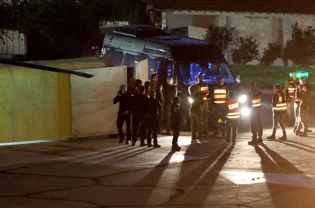 مجلس الحرب الإسرائيلي: استئناف عملية تبادل الأسرى
