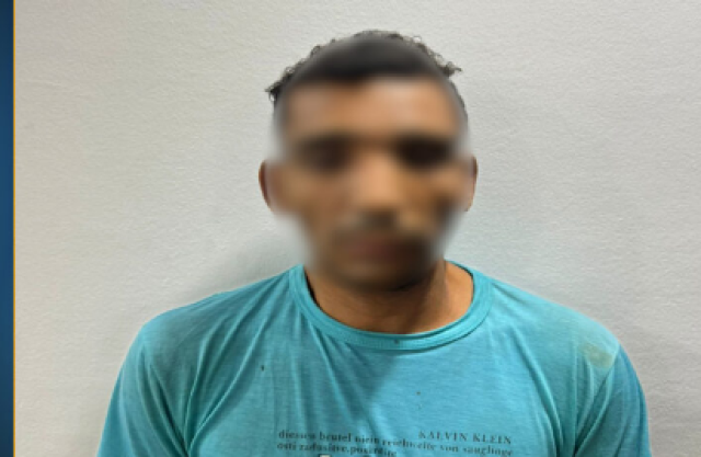 القبض على ناشر عبارات مسيئة على شاشة إعلانية في مصر