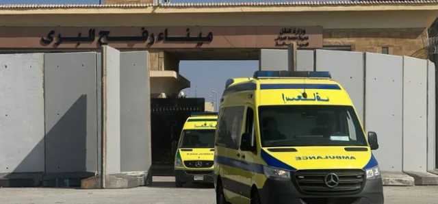 عبور 20 سيارة إسعاف مصرية معبر رفح لنقل مصابين من غزة