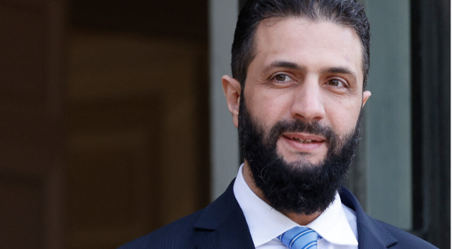 تصريح ناري يشعل السوشيال ميديا .. ماذا قال الشرع عن معاملة الأسد لأبناء منطقته؟