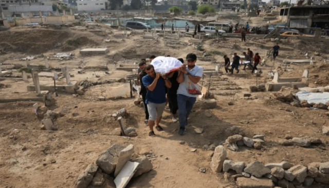 11 شهيدا بينهم 5 من منتظري المساعدات شمال غرب قطاع غزة