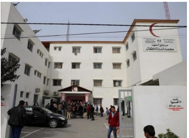 غزة .. إخلاء مستشفى للأطفال بعد استهدافه بقنابل فسفور أبيض