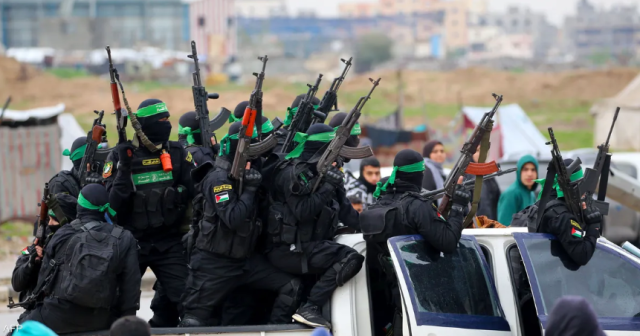 قيادي في حماس: نسلم ردنا على مقترح ويتكوف خلال ساعات