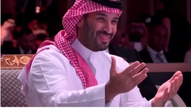 فيديو لردة فعل الأمير محمد بن سلمان على إعلان ترامب رفع العقوبات عن سوريا