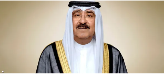 تضم 13 وزيرا .. أمير الكويت يصدر مرسوما بتشكيل الحكومة الجديدة