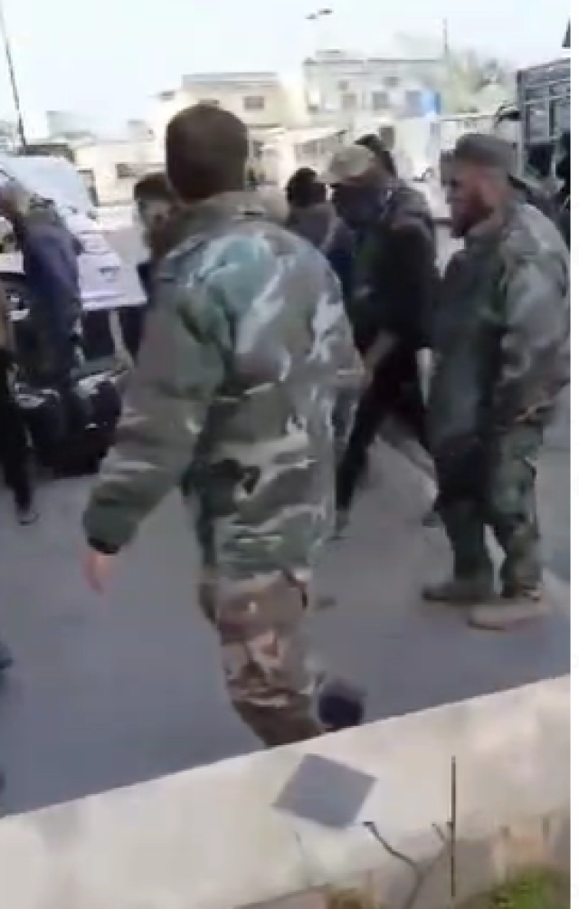بالفيديو .. القبض على العشرات من فلول النظام السوري في الساحل السوري