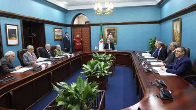 انتخابات رئاسية مسبقة في الجزائر