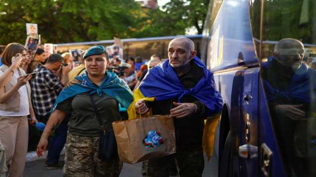 روسيا وأوكرانيا تتبادلان 390 أسيرا في أكبر عملية تبادل في الحرب