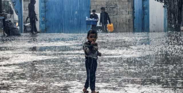 الدفاع المدني يحذر من كارثة في غزة مع المنخفضات الجوية ويطالب بتدخل عاجل