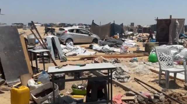 إطلاق نار مكثف صوب خيام النازحين بالمواصي شمال رفح