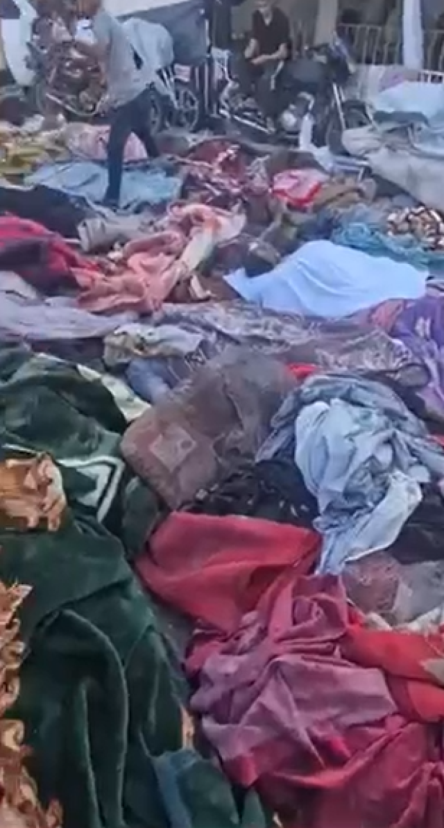 عاجل : بالفيديو .. كارثة إنسانية أمام مجمع الشفاء الطبي في مدينة غزة