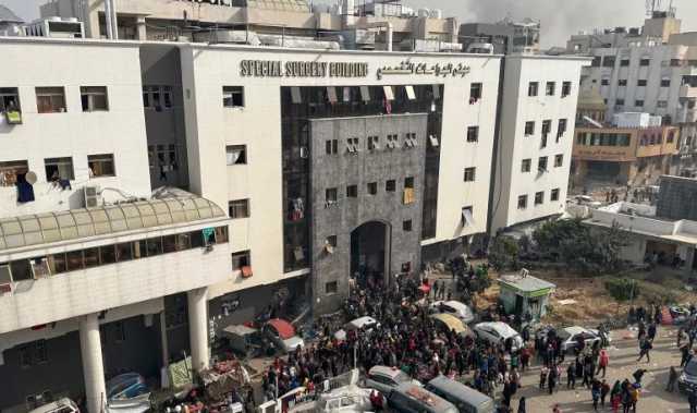 عاجل : الاحتلال يجبر فلسطينيين على النزوح شبه عراة من مستشفى الشفاء
