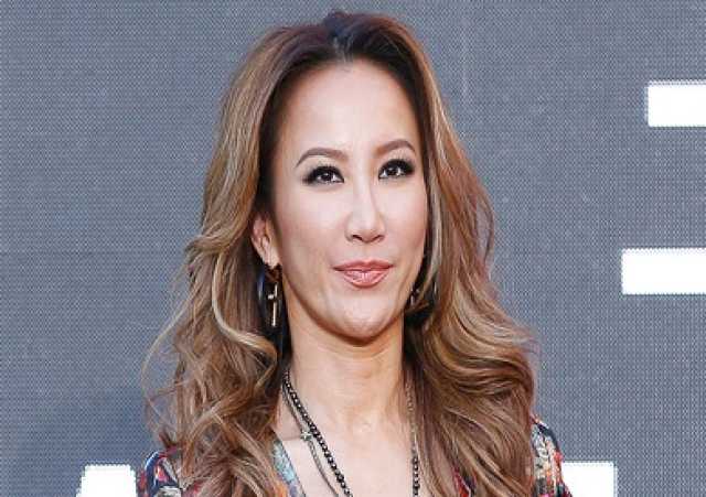وفاة المغنية الأمريكية كوكو لي بعد محاولة انتحار عن عمر يناهز 48 عاما