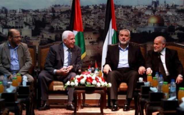 الرئيس عباس يوجه دعوة للأمناء العامين للفصائل لحضور الاجتماع بالقاهرة