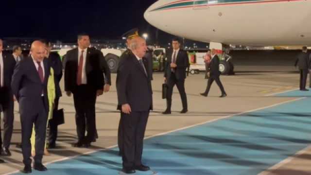 الرئيس الجزائري يصل إلى تركيا