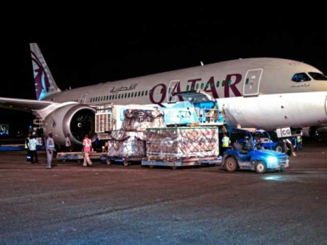 قطر ترسل طائرة مساعدات غذائية وطبية إلى السودان