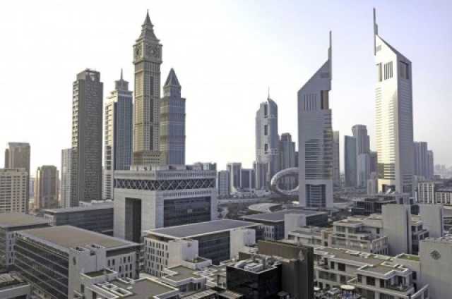تراجع المبيعات يضغط على القطاع غير النفطي بالإمارات في يوليو