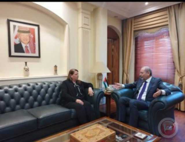 مصدر سياسي أردني يسأل: هل السيدة فدوى البرغوثي على درب “أم جهاد”؟