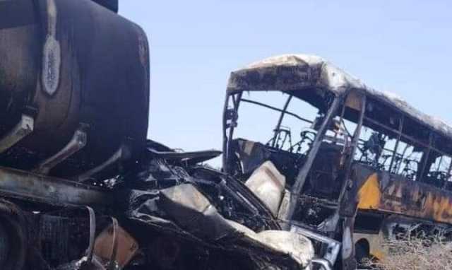 مصرع 5 أشخاص وإصابة العشرات في حادث تصادم وإنفجار بص ركاب وتانكر وقود
