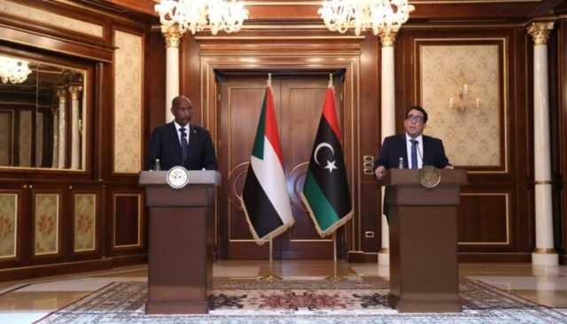 في مشترك صحفي مشترك.. البرهان والمنفي يؤكدان رفضهما التدخلات الخارجية ويتحدثان عن منبر جدة واوضاع السودانيين في ليبيا