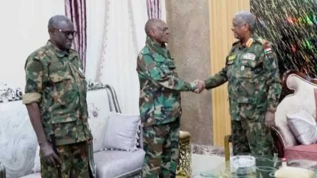 العطا يقر بصعوبة تصدي حكومة. الخرطوم لإعمار ما دمرته الحرب