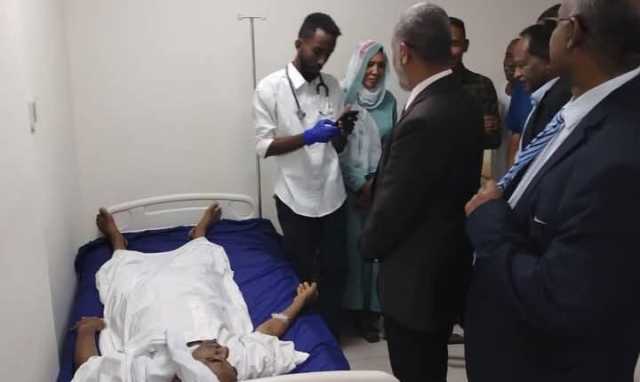 وزير الصحة يقف على عمل مركز مناظير الجهاز الهضمي في مدني ويعد بالدعم