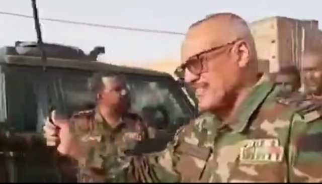 فيديوهات: قوات الجيش و المخابرات تستولي على عتاد ومعدات قتالية ضخمة وبطاقات مقاتلين “كولمبيين” في عملية توغل برية واسعة وقائد سلاح المهندسين داخل الصالحة.. سيارات مصفحة ومسيرات