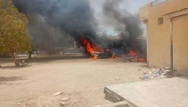 الحرائق تلتهم مبنى تابعا لقوات نظامية في بورتسودان.. من الفاعل؟