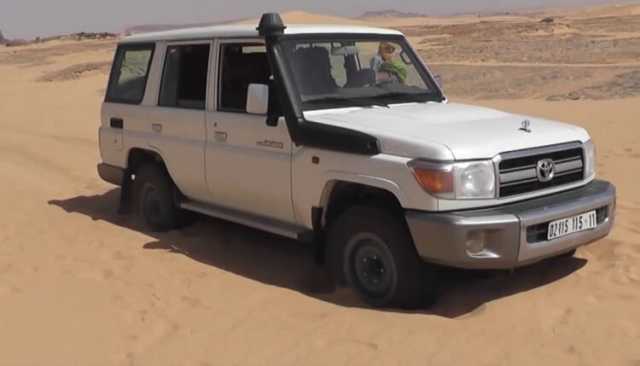 صحراء دارفور تبتلع 28 شخصا.. ومناشدات إنسانية بالبحث