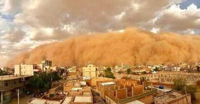 الأتربة تصيب بورتسودان بالشلل.. والمطار “خارج الخدمة”