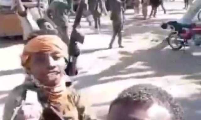 فيديو صادم .. الجيش السوداني يحرر أسرى من احد معتقلات الدعم السريع في “مدني”
