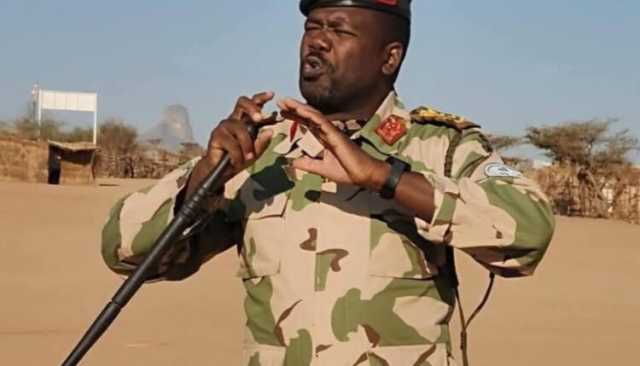 قائد حركة مسلحة في دارفور يصل بورتسودان للقتال مع الجيش