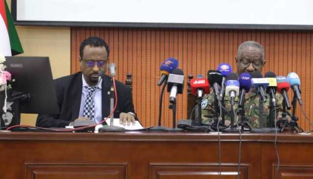 الحكومة السودانية تكشف عن خطة شاملة لمواجهة عدوان من 18 دولة وفتح المعسكرات ودعوة لحمل السلاح