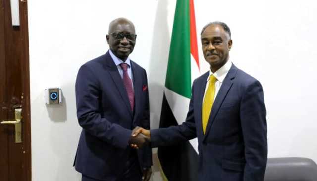 السودان يدفع بمطالب عاجلة إلى الإتحاد الأفريقي ويتلقى وعدا من المبعوث الخاص لمنع الابادة الجماعية باتخاذ خطوات مهمة في انتهاكات الدعم السريع