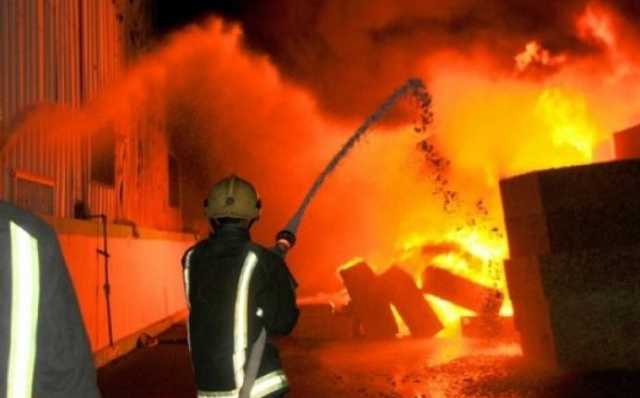 إخماد حريق ضخم في سنحان شرق صنعاء