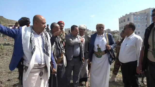 تعز.. المساوى يضع حجر الأساس لمشروع التعليم المجتمعي في الحوبان