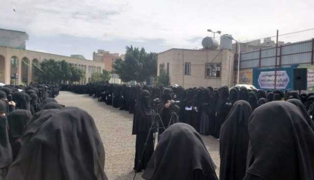 وقفة بأكاديمية القرآن الكريم للبنات نصرةً لنساء فلسطين ورفضًا للتواجد الأمريكي