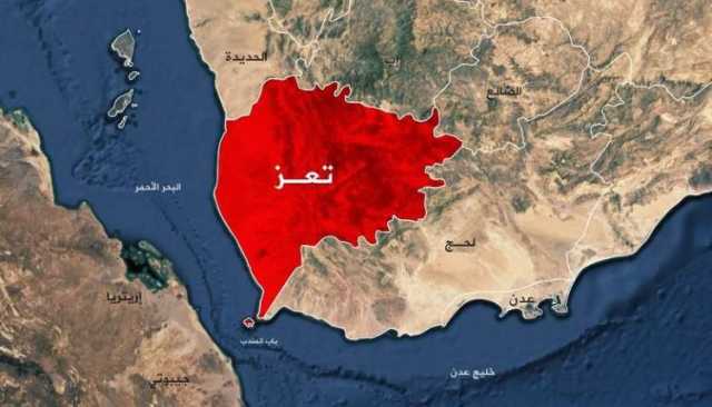 شاهد بالفيديو.. المرتزقة يعتدون على الأهالي والتربويين في تعز لاعتراضهم على مضايقات المجندين للطالبات