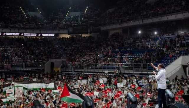 الآلاف يتظاهرون في العاصمة الماليزية تنديدًا بالعدوان على غزة