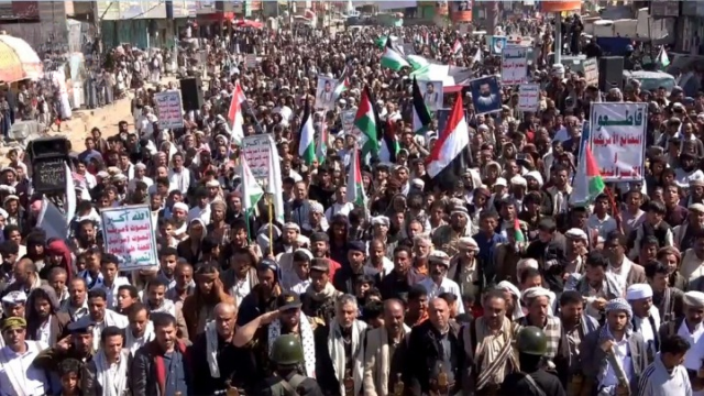 مسيرة جماهيرية حاشدة بالبيضاء تنديد بجرائم العدو الصهيوني ونصرة للقضية الفلسطينية