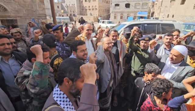 اللجنة المكلفة من قائد الثورة تلتقي بأسر ضحايا حادثة رداع .. وهذا ماتم ؟؟
