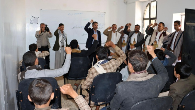 أمين عام رئاسة الجمهورية يطلع على أنشطة وبرامج مركزين صيفيين بالأمانة ومحافظة صنعاء