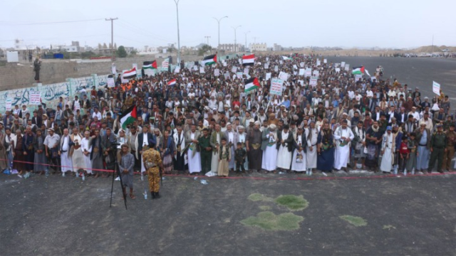 أبناء تعز يحتشدون في 8 ساحات تأكيداً على استمرار التضامن والدعم للشعب الفلسطيني ومقاومته الباسلة