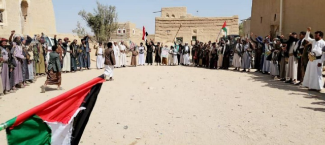 أبناء مديرية الحميدات بالجوف ينظمون وقفة لمباركة الإنجازات الأمنية