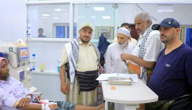 قحيم وأبو نشطان يطلعان على احتياجات منشآت تعليمية وصحية بالحديدة