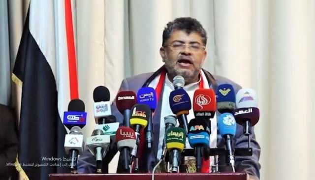 محمد علي الحوثي يقترح حلاً لمرور حاملة الطائرات الأمريكية عبر قناة السويس