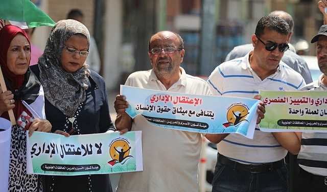 سلطات العدو تصدر أوامر اعتقال إداري بحق 66 أسيراً